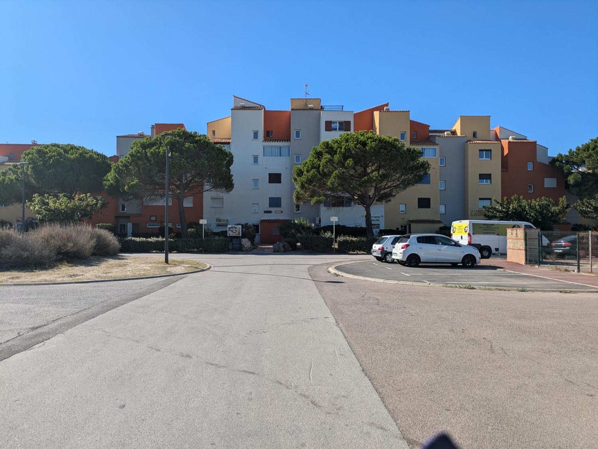 Studio Avec Vue Sublime Sur L'Etang Et Les Montagnes Catalanes Le Barcares Exterior photo